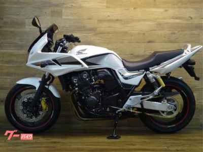 Honda CB400 Super Boldor 2011