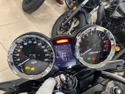 Kawasaki Z900RS 2025