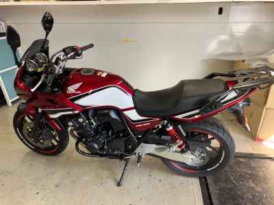 Honda CB400 Super Boldor 2021