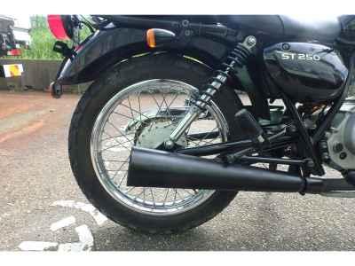 Suzuki ST250E