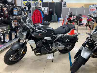 Honda CB1000R 2022