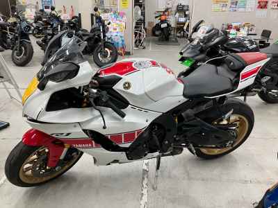 Yamaha YZF-R1 2023