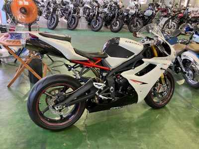 Triumph Daytona 675R 2011