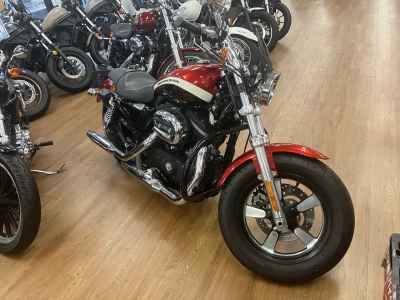 Harley-Davidson Sportster Custom XL1200C 2013