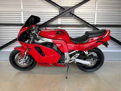 Suzuki GSX-R750