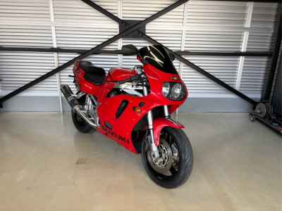 Suzuki GSX-R750