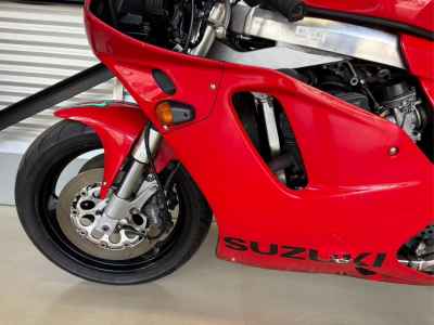 Suzuki GSX-R750