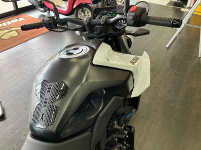 Suzuki GSX-8S 2023
