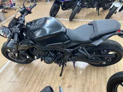 Honda CB650R 2023
