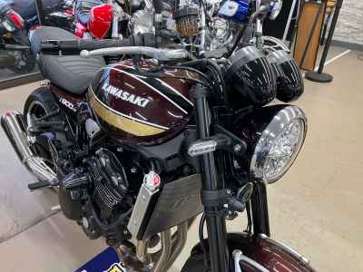 Kawasaki Z900RS 2025