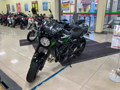 Kawasaki Z900RS Cafe 2025