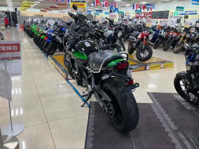 Kawasaki Z900RS Cafe 2025