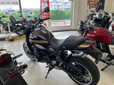 Kawasaki Z900RS 2025