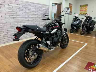 Kawasaki Z900RS 2023