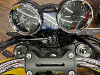 Kawasaki Z900RS 2025