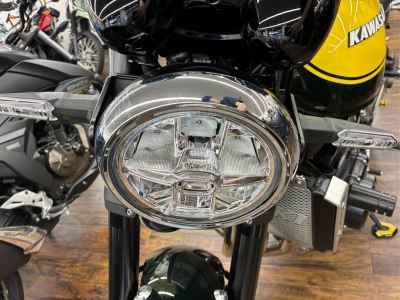 Kawasaki Z900RS 2025