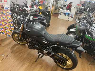 Kawasaki Z900RS SE 2025