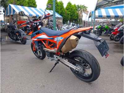 KTM 690 SMC R 2023