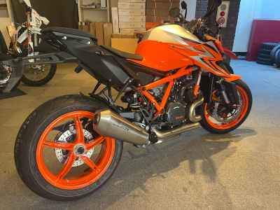 KTM 1290 Super Duke R Evo 2023