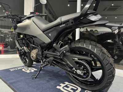 Husqvarna Svartpilen 250 2024