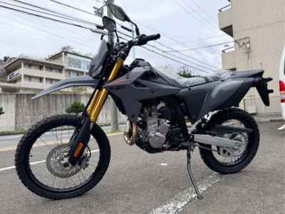 Suzuki DR-Z4S 2025