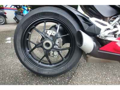 Ducati Panigale V2 2023