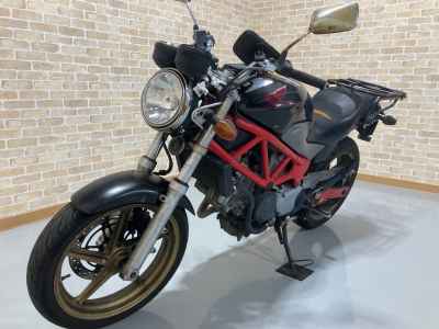 Honda VTR250 2011