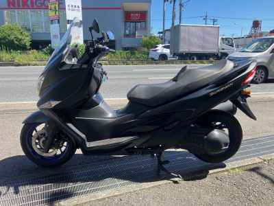 Suzuki Burgman 400 2023