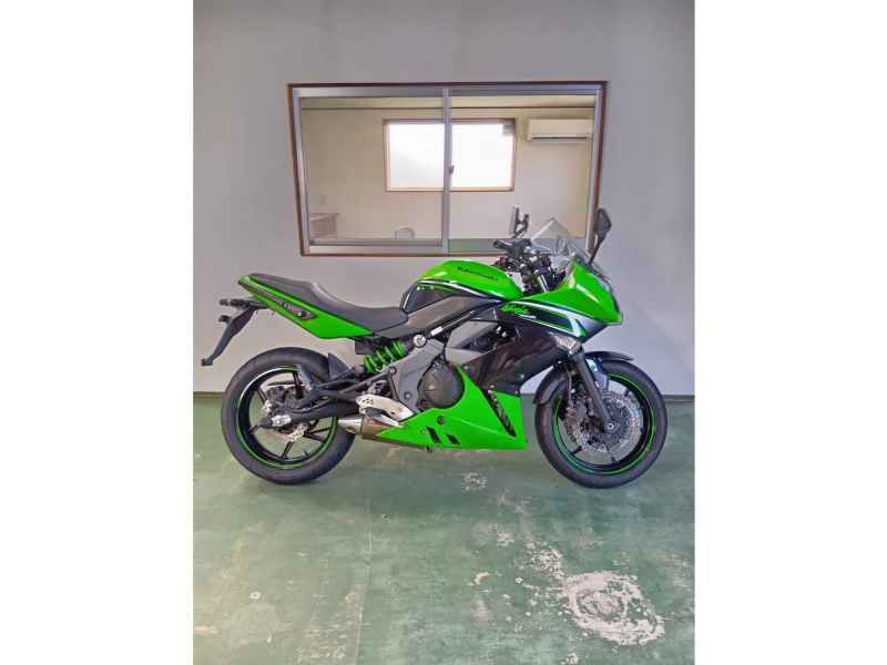 Kawasaki Ninja 400R 2011