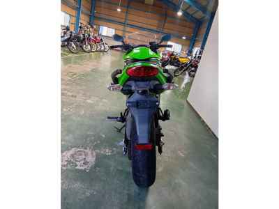 Kawasaki Ninja 400R 2011