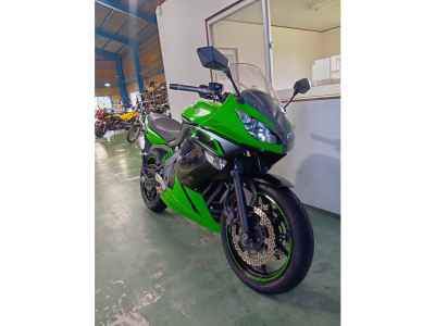 Kawasaki Ninja 400R 2011