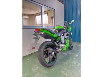 Kawasaki Ninja 400R 2011