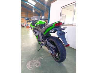 Kawasaki Ninja 400R 2011