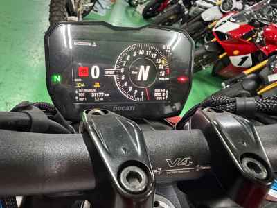 Ducati Streetfighter V4S 2021