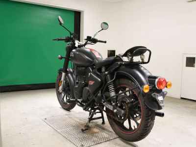 Royal Enfield Classic 350 2023