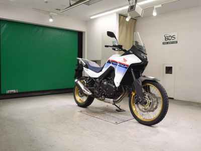 Honda Transalp 750 2024