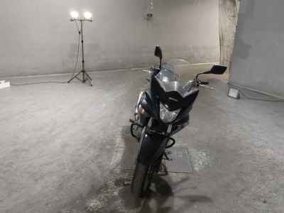 Suzuki GSR250F
