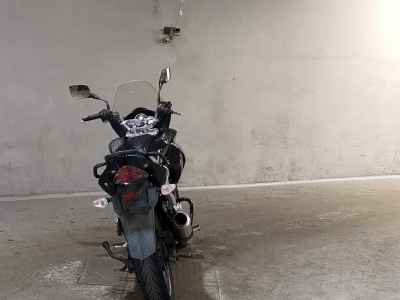 Suzuki GSR250F
