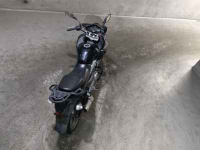 Suzuki GSR250F