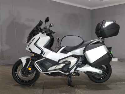 Honda X-Adv 750 2025