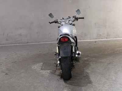 Suzuki GSX400 Inazuma