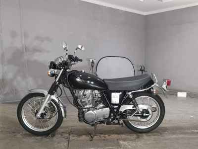Yamaha SR400 2020
