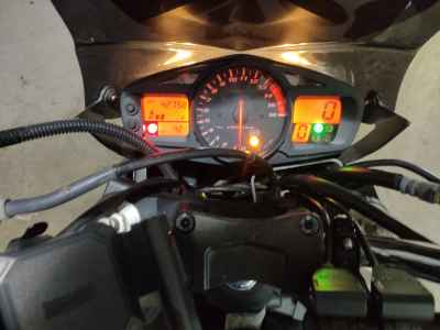 Suzuki GSR400 2013