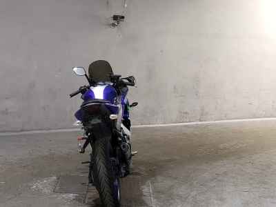 Yamaha YZF-R25 2015