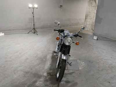 Yamaha SR400 2021