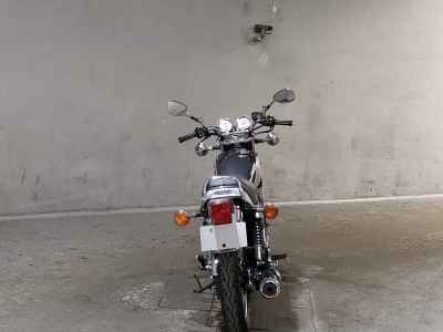 Yamaha SR400 2021