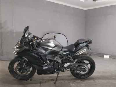 Kawasaki Ninja ZX-4R SE 2024