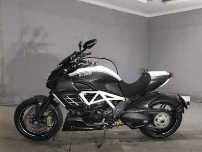 Ducati Diavel 2012