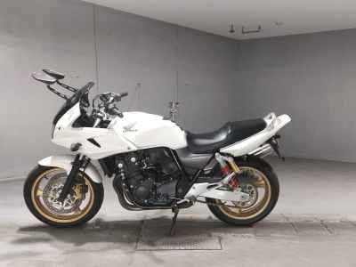 Honda CB400 Super Boldor 2013