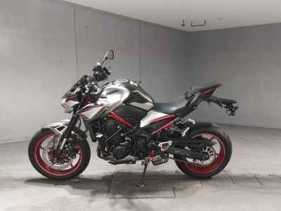 Kawasaki Z900 2023